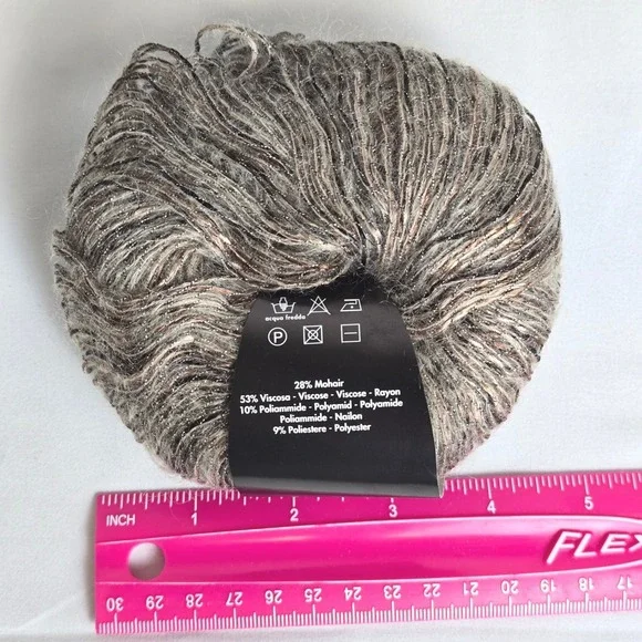 7 Skeins Ritratto S. Charles Mohair Blend Yarn, Shade 130, 198 Yds Each, Italy - Picture 5 of 5